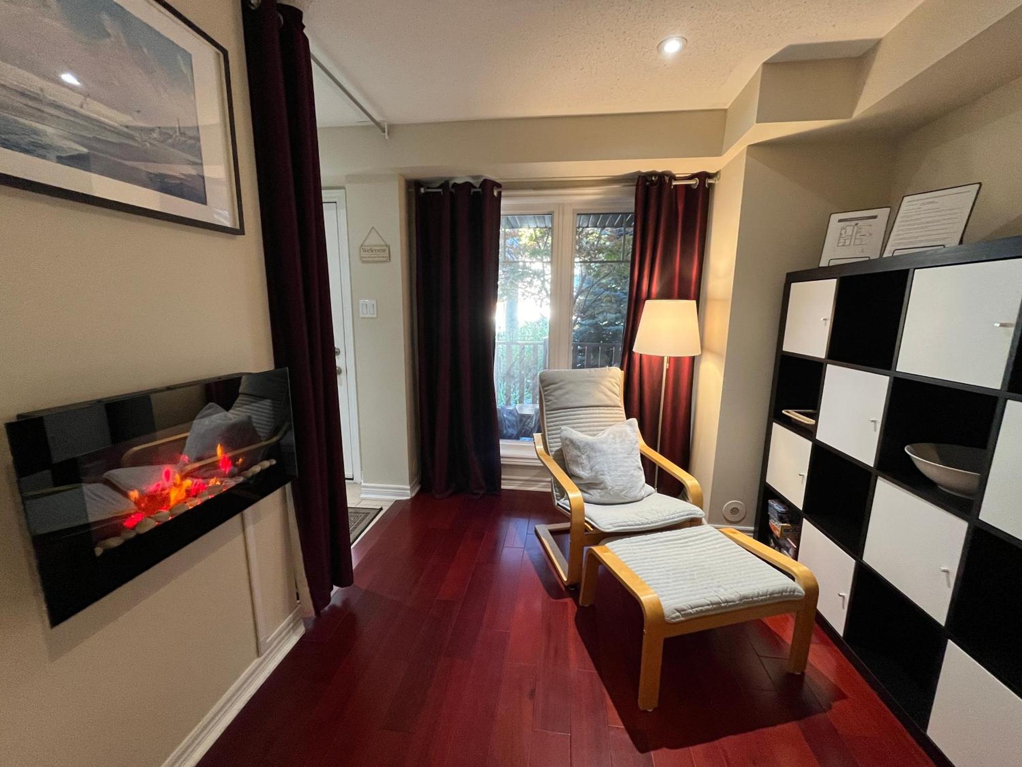 Stunning Rooms In Townhouse Across The Beach Toronto Kültér fotó